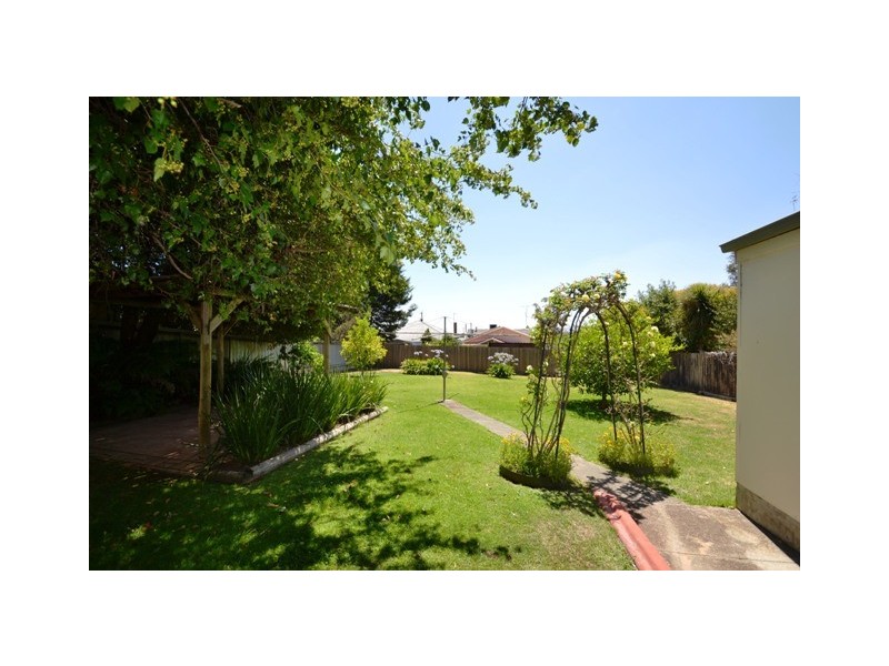 15 Tehan Street, Seymour VIC 3660