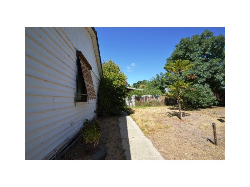 10 Smith Street, Seymour VIC 3660