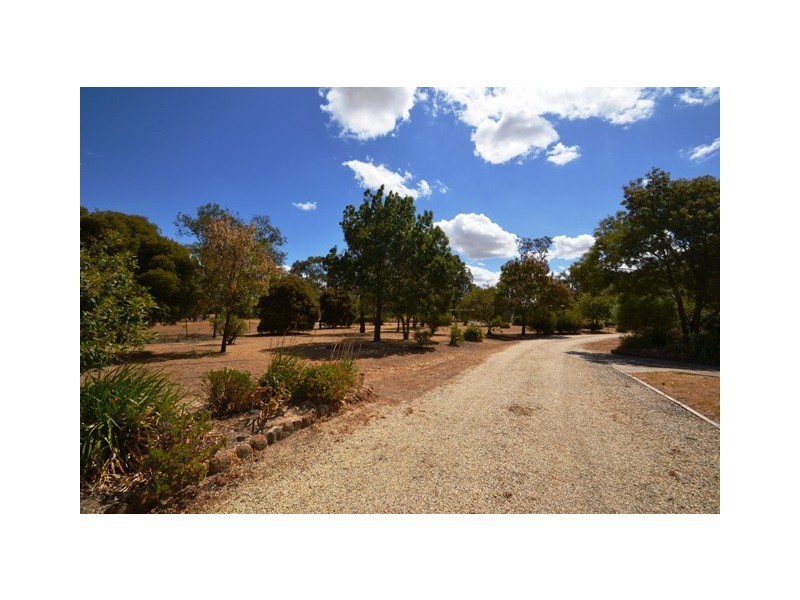 570 Northwood Rd, Seymour VIC 3660