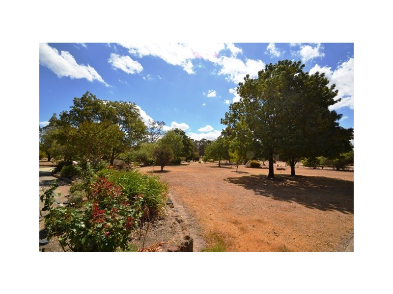 570 Northwood Rd, Seymour VIC 3660