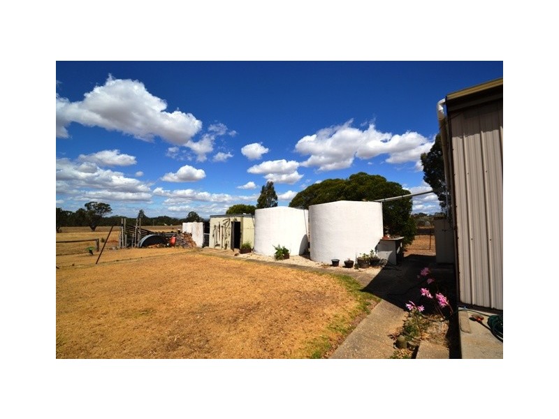 570 Northwood Rd, Seymour VIC 3660