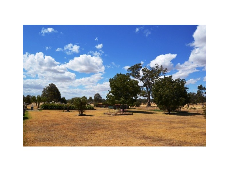 570 Northwood Rd, Seymour VIC 3660