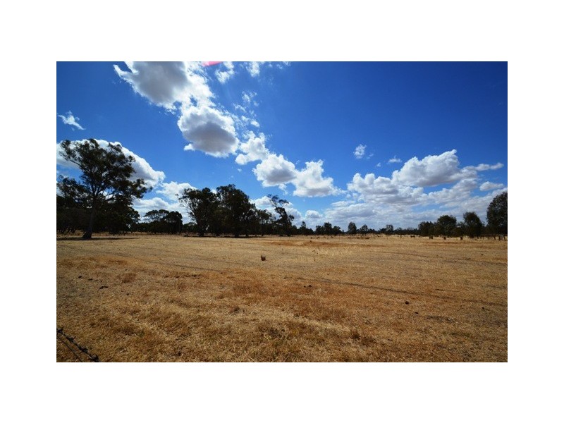 570 Northwood Rd, Seymour VIC 3660