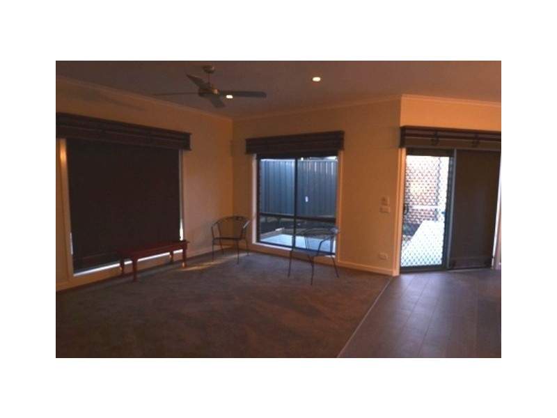 2/8 President, Seymour VIC 3660