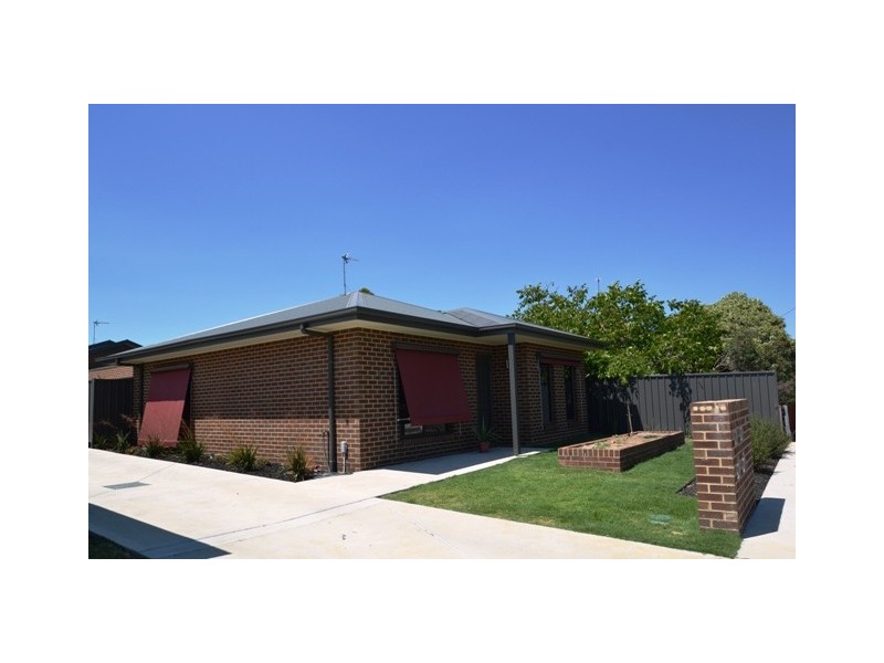 2/8 President, Seymour VIC 3660