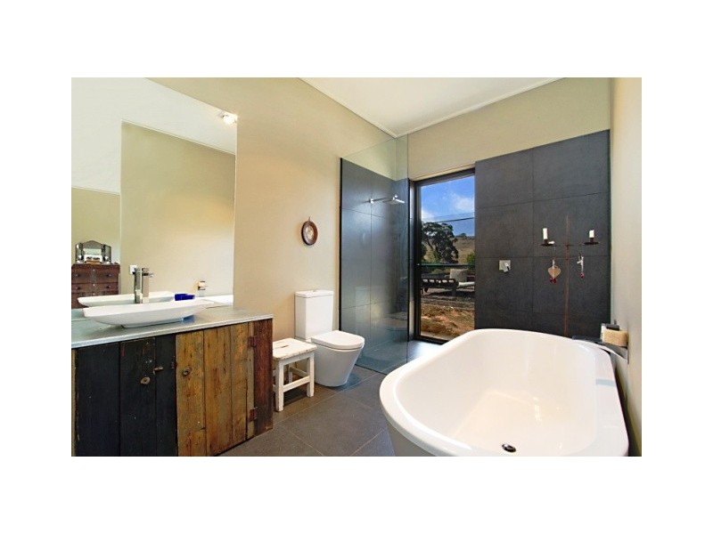 1323 Tarcombe Road, Avenel VIC 3664