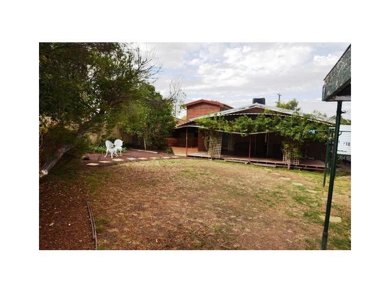 5 Hanley Crs, Seymour VIC 3660