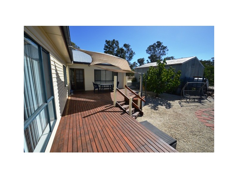 20 East West Hall Lane, Seymour VIC 3660