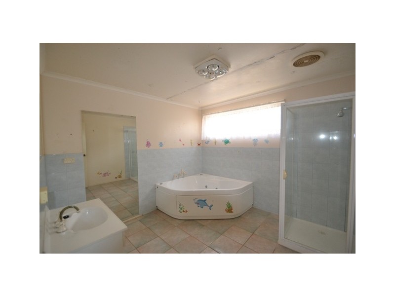 17 Clark Street, Seymour VIC 3660