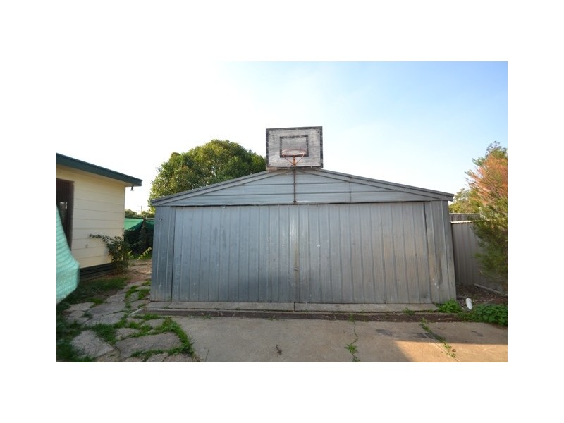 17 Clark Street, Seymour VIC 3660