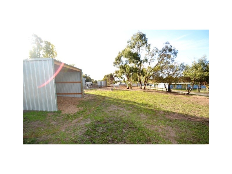 11 Kobyboyn Road, Seymour VIC 3660