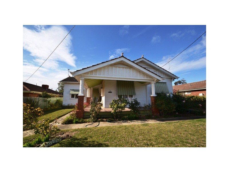 19 Guild Street, Seymour VIC 3660