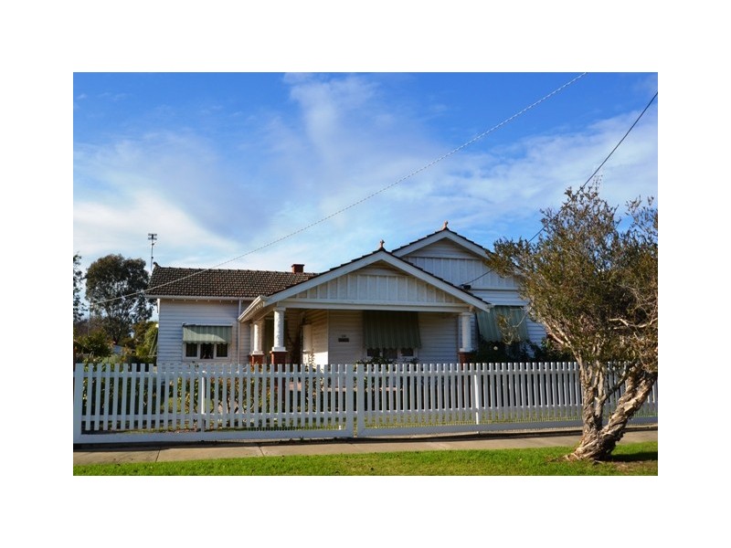 19 Guild Street, Seymour VIC 3660