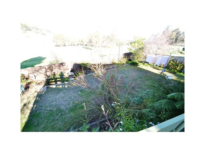 21 Priestley Cres, Seymour VIC 3660