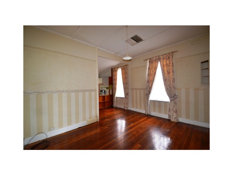 20 Redbank Rd, Seymour VIC 3660