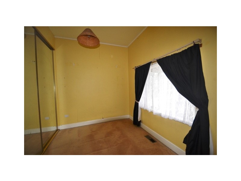 20 Redbank Rd, Seymour VIC 3660