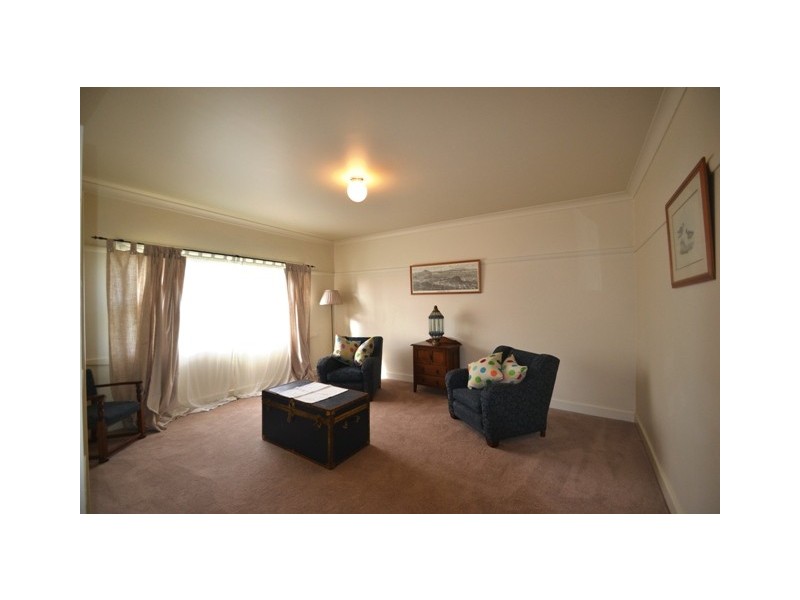 4 Delhi Street, Seymour VIC 3660