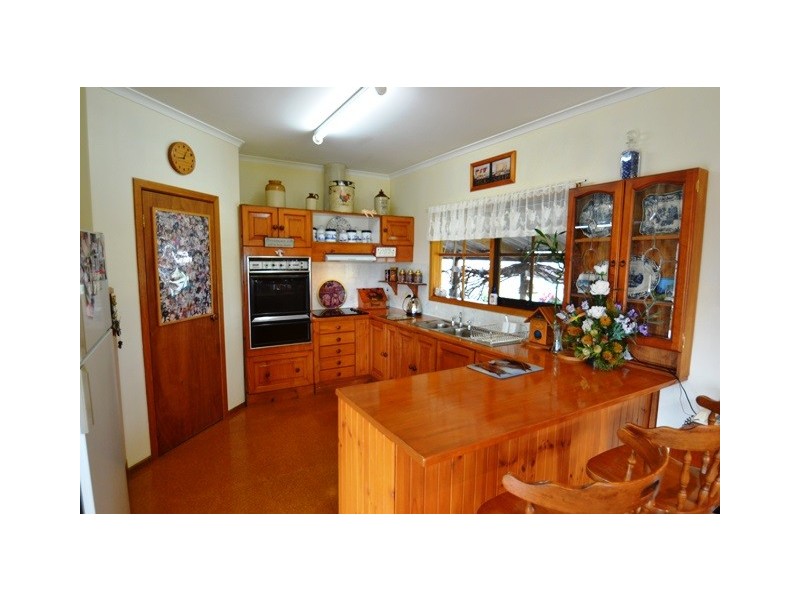 175 Ghin Ghin Road, Seymour VIC 3660
