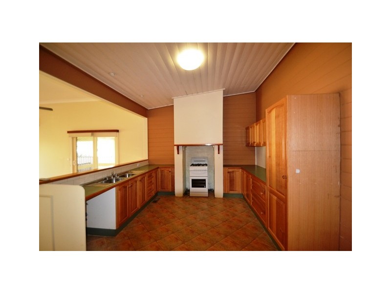 27 Goulburn Street, Seymour VIC 3660