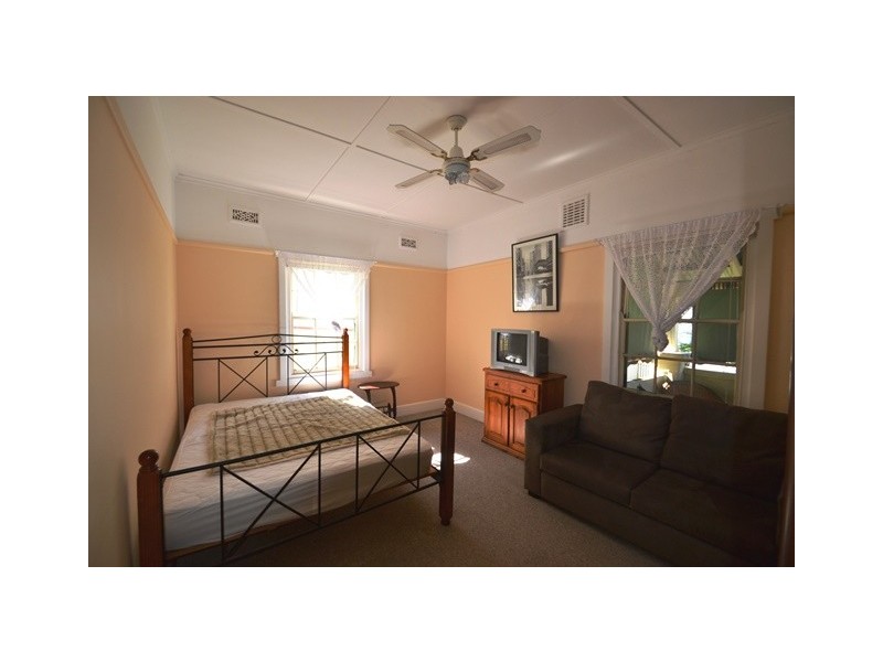 45 Oak Street, Seymour VIC 3660