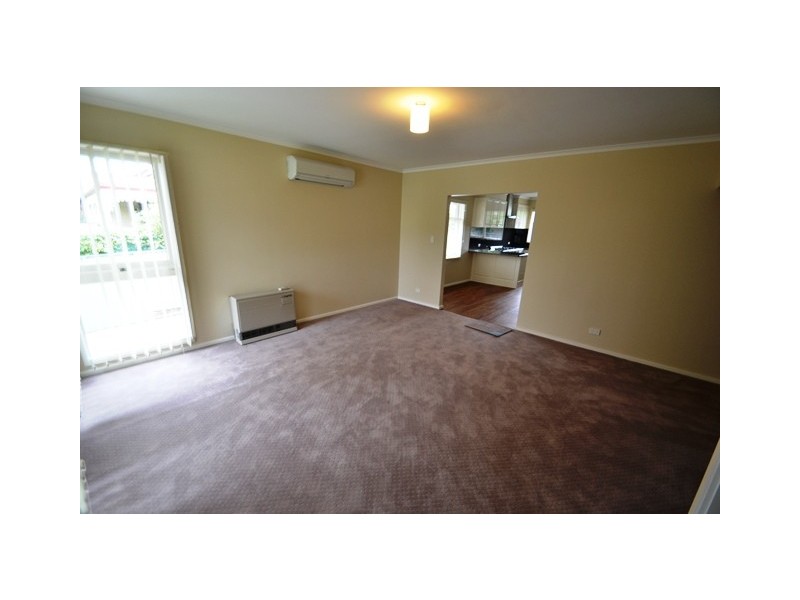 10 Tristan Street, Seymour VIC 3660