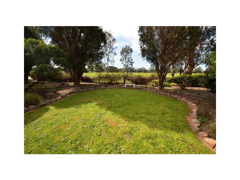 237 Ewings Road, Avenel VIC 3664