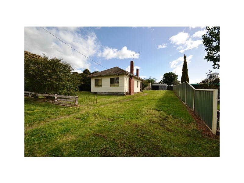 7 Callen Street, Seymour VIC 3660