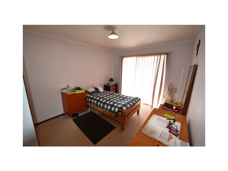 2/30 Clarey Avenue, Seymour VIC 3660