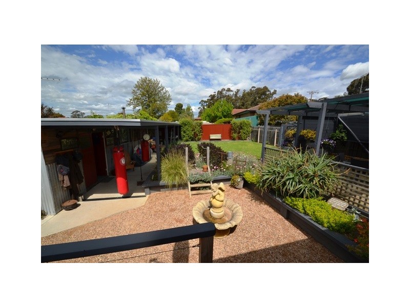 3 Monash Dve, Seymour VIC 3660