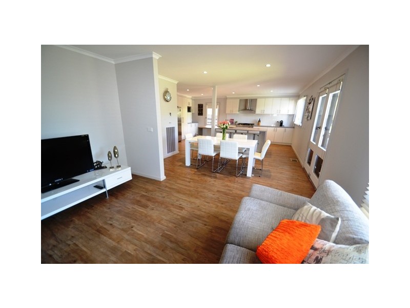 6 Delhi Street, Seymour VIC 3660