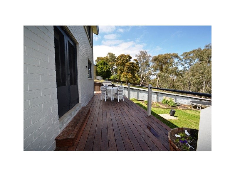 6 Delhi Street, Seymour VIC 3660