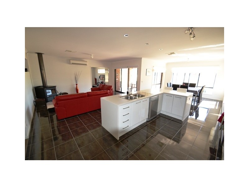 13 – 15 Scarlett Street, Avenel VIC 3664