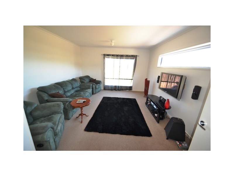 13 – 15 Scarlett Street, Avenel VIC 3664