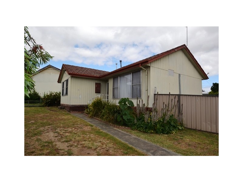 11 Sinclair Cres, Seymour VIC 3660