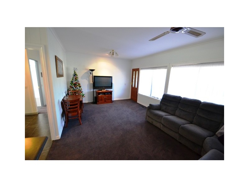 10 Redbank Road, Seymour VIC 3660