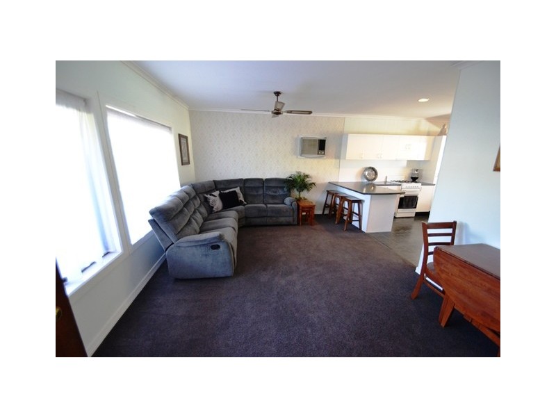 10 Redbank Road, Seymour VIC 3660