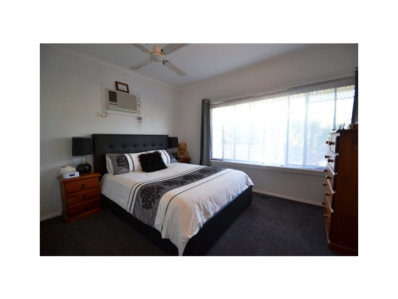 10 Redbank Road, Seymour VIC 3660