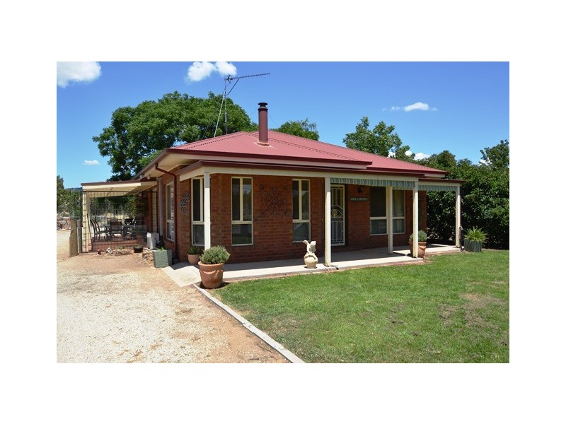 12 Longwood Road, Avenel VIC 3664