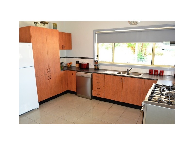 12 Longwood Road, Avenel VIC 3664