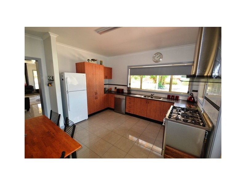 12 Longwood Road, Avenel VIC 3664