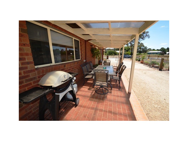 12 Longwood Road, Avenel VIC 3664