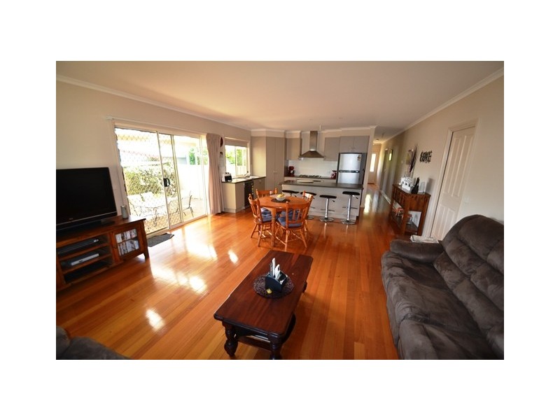 17 Moyle Street, Seymour VIC 3660