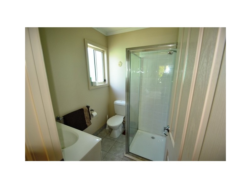 17 Moyle Street, Seymour VIC 3660