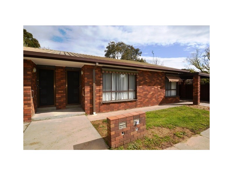 18 Oak Street, Seymour VIC 3660
