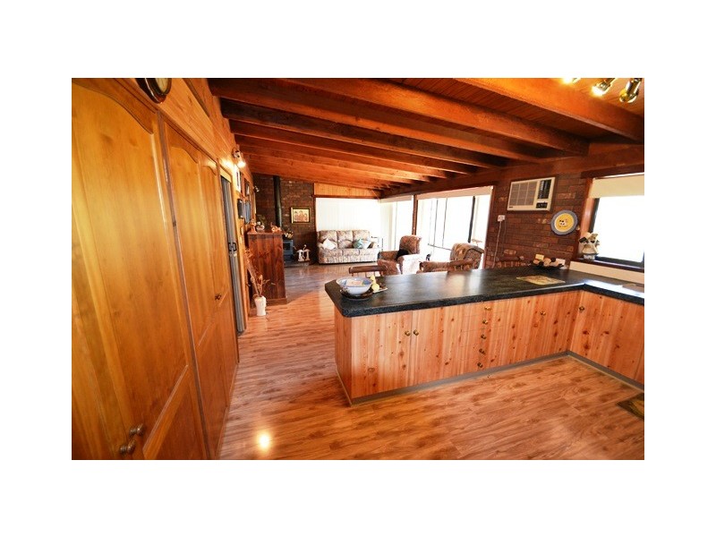 210 Bromfields Road, Seymour VIC 3660