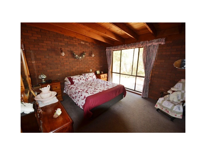 210 Bromfields Road, Seymour VIC 3660