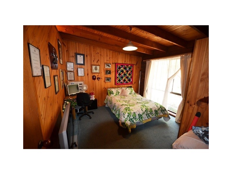 210 Bromfields Road, Seymour VIC 3660