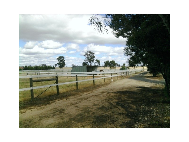 65 Heywoods Road, Seymour VIC 3660