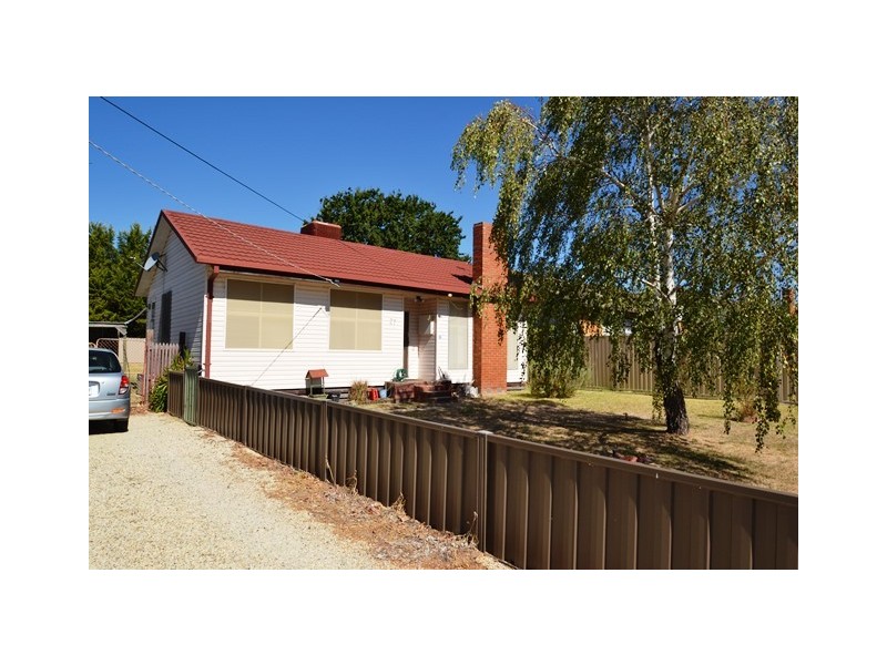 27 Anglesey, Seymour VIC 3660