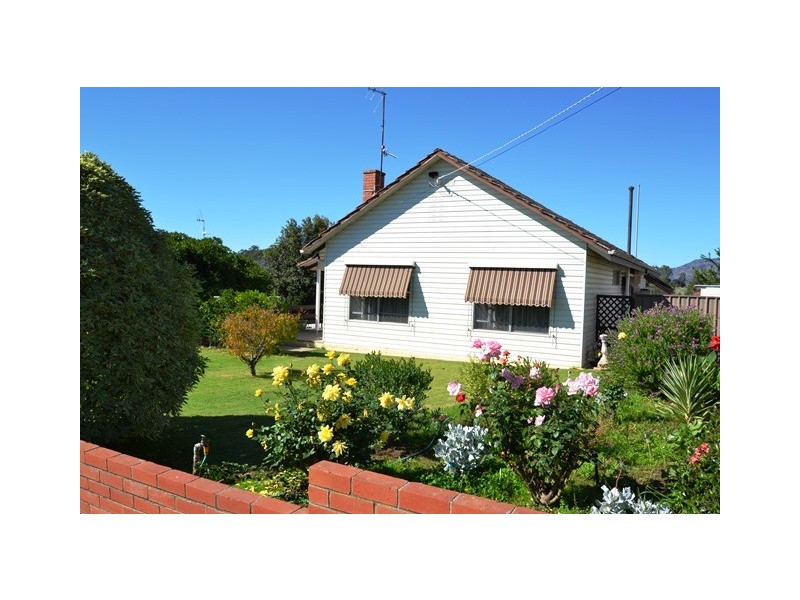 28 Delhi Street, Seymour VIC 3660